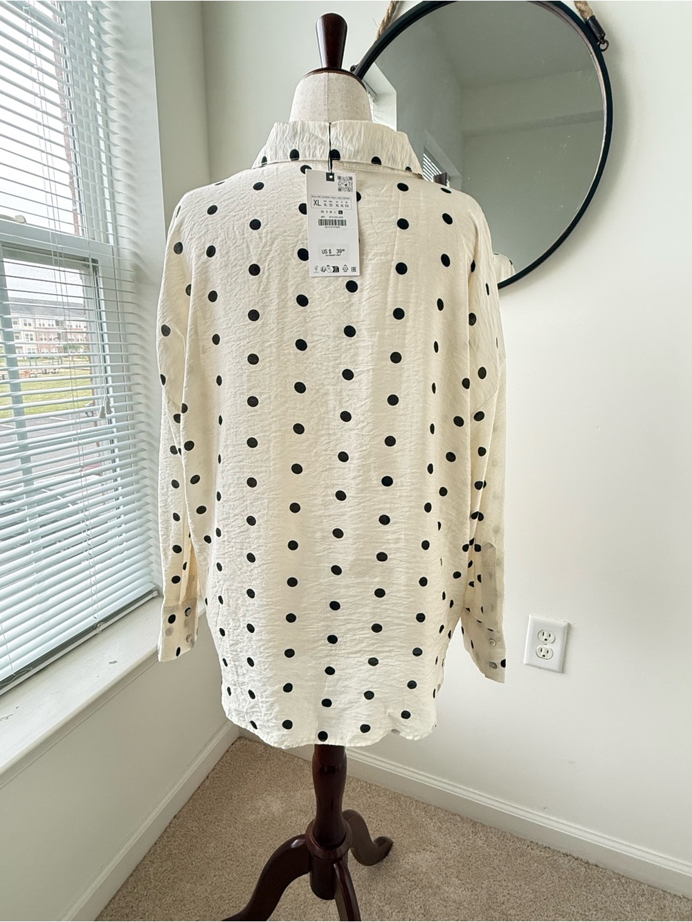 Zara Cream Button-Down Blouse with Black Polka Dots - Picture 2 of 8